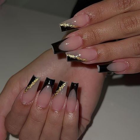 Cute Gold And Black Nails, Black And Gold Nail Designs Coffin, Coffin Black And Gold Nails, Acrylic Black And Gold Nails, Square Black And Gold Nails, Black And Gold Nails Medium, Black And Gold Nails Ideas Coffin, Acrylic Nail Designs For Black Dress, Nails Design Black And Gold