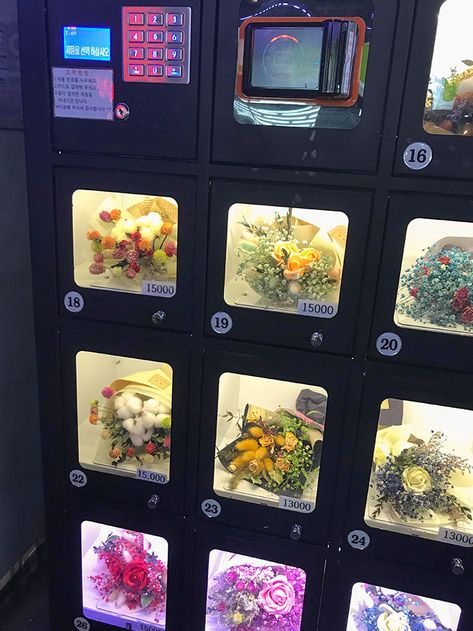 Flower Vending Machine, Costco Flowers, Pizza Vending Machine, Vending Machines In Japan, Business Plan Infographic, Vending Machine Design, Vending Machine Business, Flower Shop Design, Vending Machines