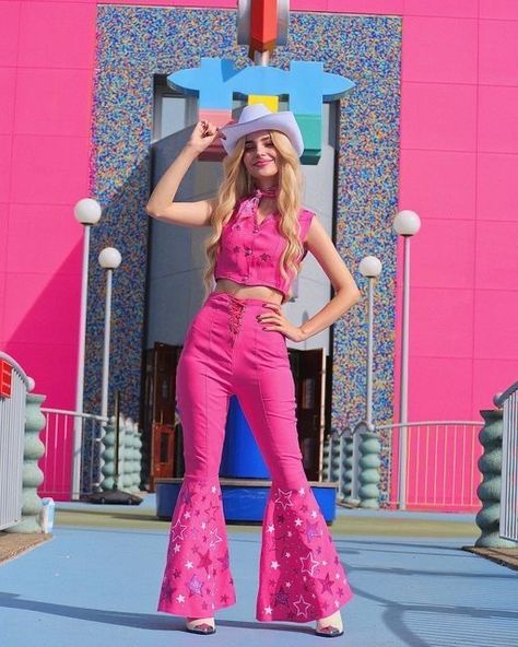 Matching Barbie Outfits, Barbie Couple Costume, Cowgirl Barbie Costume, Barbie Ken Costume, Barbie Photoshoot Ideas, Barbie Shoot, Barbie And Ken Costume, Barbie Photoshoot, My Amazing Boyfriend