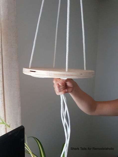 Succulent Pots Diy, Hanging Plants Diy, Diy Hanging Planter, Trendy Plants, Plants Diy, Hanging Plant Holder, Hanger Diy, Diy Macrame Plant Hanger, Hanging Plants Indoor