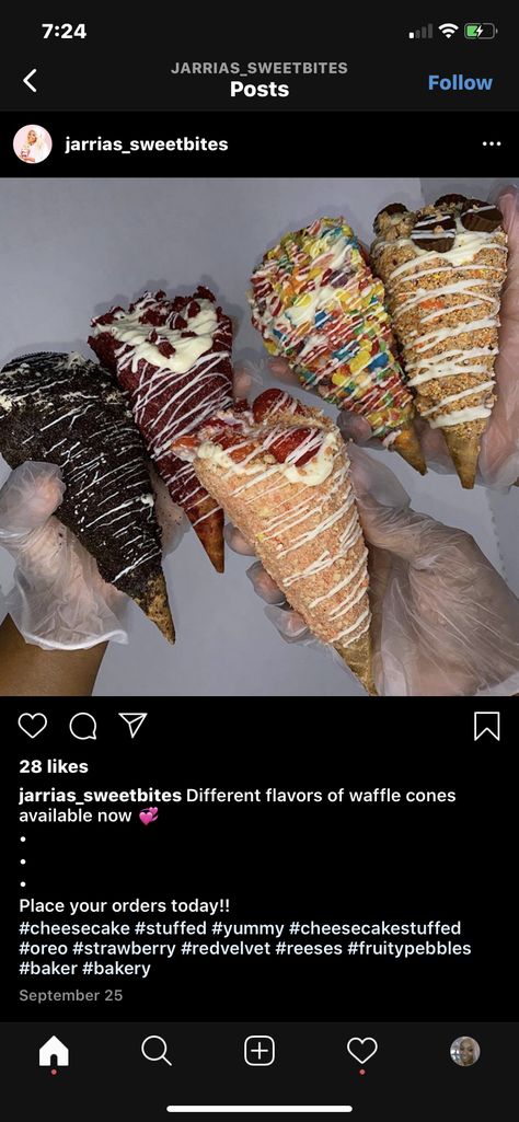 Cheesecake Cones Flavors, Cheesecake Waffle Cones, Fruity Pebble Cheesecake, Cheesecake Cones, Stuffed Waffle, Bake Sale Treats, Cinnamon Drink, Velvet Cheesecake, Cheesecake Cups