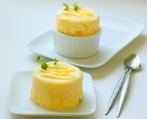 Frozen Lemon Mousse Frozen Mousse, Fodmap Vegetarian Recipes, Low Fodmap Vegetarian, Microwave Lemon Curd, Low Fodmap Desserts, Fodmap Desserts, Frozen Treats Recipes, Mousse Cups, Desserts For Two