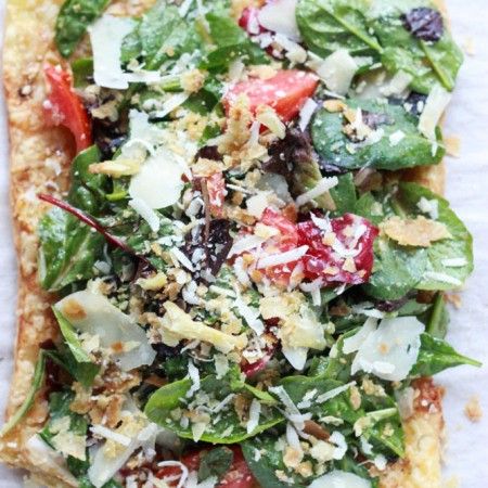 California Pizza Kitchen Tricolore Salad Pizza Balsamic Vinaigrette Salad, Salad Pizza, Parmesan Pizza, Spring Mix Salad, California Pizza Kitchen, California Pizza, Dijon Vinaigrette, Chicken Shrimp, Resep Salad