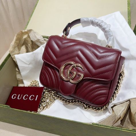 𝗚𝘂𝗰𝗰𝗶 𝗠𝗮𝗿𝗺𝗼𝗻𝘁 Tote Chain Bag Size: 17*13*6 cm Contact us at： Whatsapp:+8615216260616 #gucci #guccibag #guccibags #personalshopper#luxurybrand #luxurybags#giftoftheday #unboxing #guccibag #personalshopper #gucci #guccimarmont #guccihandbac#luxury #shopping #luxuryshopper Gucci Marmont, Luxury Shopping, Chain Bag, Gucci Bags, Gucci Bag, Contact Us, Gucci, Chain