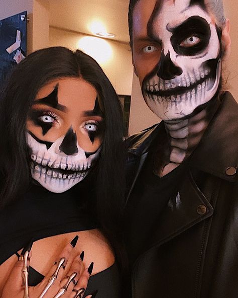 Halloween 19 Kylie Lipkit, Halloween Parejas, Skeleton Couple, Cute Halloween Makeup, Skeleton Makeup, Halloween Makeup Inspiration, Face Painting Halloween, Clown Makeup, Couple Halloween