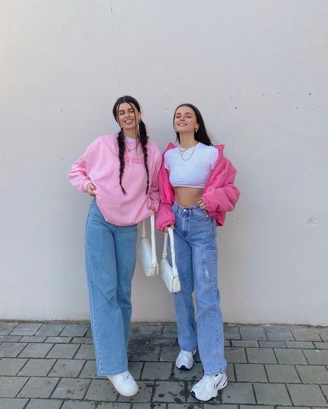 2 Bff, Bff Matching Outfits, Friends Goals, Bestie Outfits, Bff Matching, Matching Outfits Best Friend, Stylish Photo, Best Friend Outfits, Twin Outfits