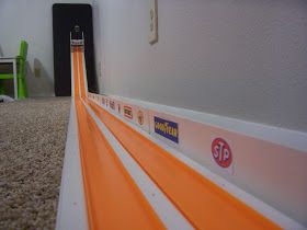 Hot Wheels Racing League: The Ultimate Guide to Building a Hot Wheels Race Track Hot Wheels Track Diy, Hot Wheels Shelf, Hot Wheels Race Track, Hot Wheels Wall Tracks, Hot Wheels Wall, Stem Lesson Plans, Hot Wheels Room, Hot Wheels Track Builder, Kids Bedroom Boys