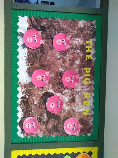 Farm Animals Preschool Preschool Farm Bulletin Board, Pig Classroom Door, In The Farm Preschool Activities, Farm Preschool Room Decor, Pig Bulletin Board Ideas, Farm Animal Bulletin Board Ideas, Farm Animals Activities For Toddlers, Farm Art Preschool, Farm Bulletin Board Ideas