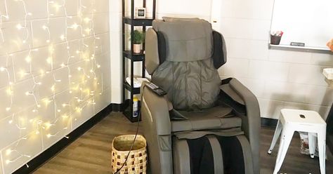 Relaxation Room At Work, Teacher Relaxation Room, Teacher Zen Den, Teacher Wellness Room, Staff Wellness Room, School Wellness Room, Wellness Room Workplace, Calming Room Ideas School, Self Care Room