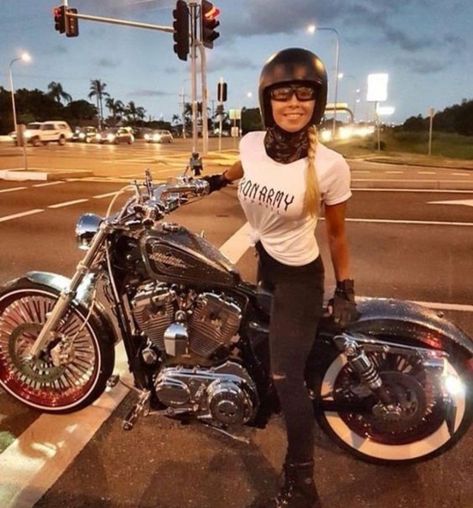 Chicks On Bikes, Adventure Girl, Motorbike Girl, Girls On Bike, Old Motorcycles, Harley Bikes, Lady Riders, Biker Chic, Bobber Motorcycle