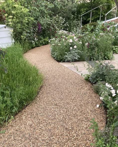 Back Garden Gravel Ideas, Paving And Pebbles Garden Paths, Sloped Gravel Path, Resin Gravel Garden Path, Winding Path Garden, Garden Path Gravel, Gravel And Paving Garden Ideas, Gravel Stone Walkway, Pea Gravel Walkway To Front Door