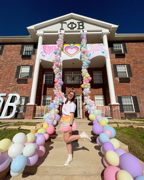 Taylor Swift Bid Day, Lover Taylor Swift, Lover Taylor, Bid Day Ideas, Taylor Swift Lover, Bid Day Themes, Pi Phi, Alpha Delta Pi, Cute Picture