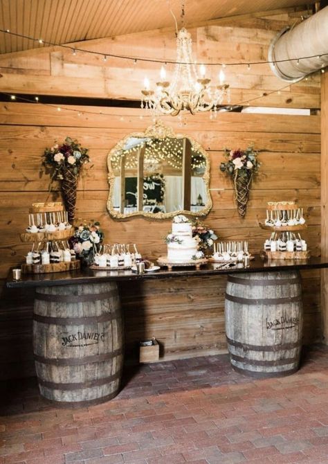 Small Barn Wedding, Fall Barn Wedding, Barn Wedding Reception, Barn Parties, Rustic Elegant Wedding, Country Barn Weddings, Barn Wedding Decorations, Barn Reception, Dream Wedding Venues