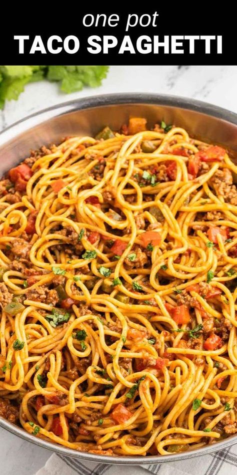 This easy Taco Spaghetti is a mouth-watering one-pot meal that’s both Tex-Mex and Italian-inspired. It’s a delicious and hearty 30-minute dish you can make without having to mess up every pot in the kitchen. Instant Pot Taco Spaghetti, Taco Speggetti Recipes, Taco Spaghetti To Die For, Spaghetti Ground Beef, Stove Recipes, Salsa Homemade, Crockpot Ground Beef, Crockpot Chicken Spaghetti, Spaghetti With Ground Beef