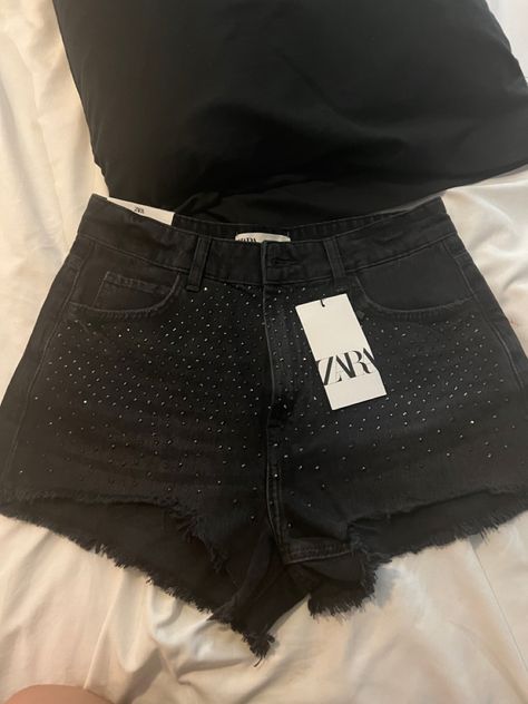 Rhinestone Shorts, Shorts Jeans, Black Rhinestone, Zara Black, Black Denim Shorts, Black Denim, Denim Shorts, Zara, Womens Shorts