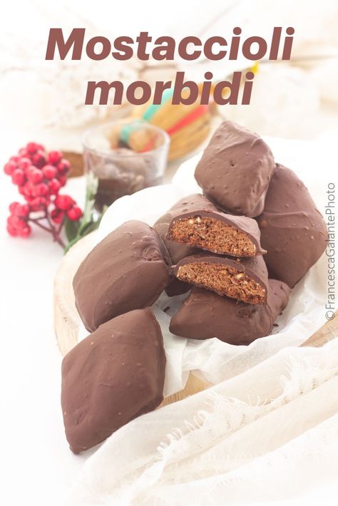 Direttamente dalla tradizione pugliese i #mostaccioli #morbidi #pugliesi con #vincotto una bontà infinita #creator #pinterestxaltervista #christmas #dolcidinatale Cookies Recipes Christmas, Christmas Cookie, Puglia, Chocolate Cookie, Christmas Cookies, Cookie Recipes, Christmas Time, Christmas