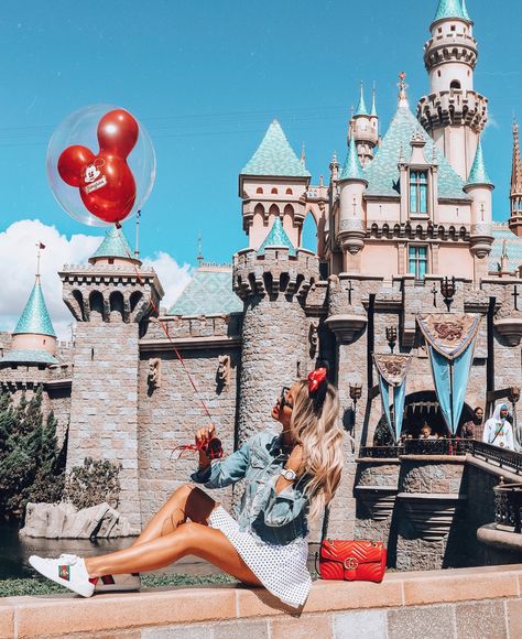 ᵛᴬᴿᵀᴬᴾ✨ Summer Florida, Disney Poses, Disney Picture Ideas, Disneyland Photography, Disney Worlds, Disneyland Castle, Florida Disney, Disneyland Photos, Disney Photo Ideas