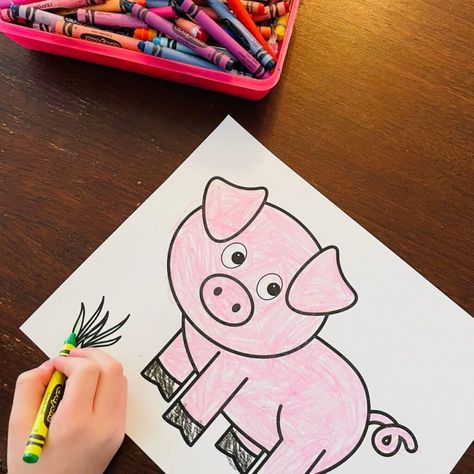 Easy Muddy Pig Craft for Preschool (Free Printable) Pig Template Free Printable, Muddy Pig Craft, Pig Template, Preschool Farm Theme, Muddy Pigs, National Pig Day, Bubble Crafts, Preschool Farm, Farm Theme Preschool