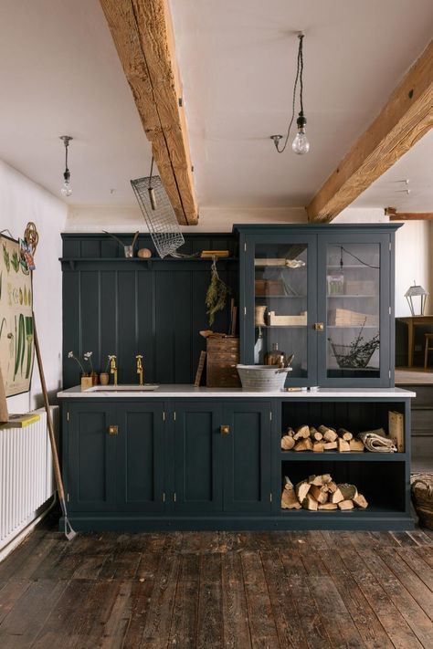 Boot Room Utility, Mad About The House, Devol Kitchens, Outdoor Kitchen Appliances, Casa Vintage, Beautiful Rooms, Room Display, Shaker Kitchen, Kitchen Diner