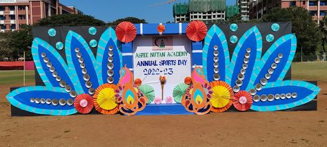 Sports Day Stage Decoration Ideas School, Sports Day Backdrop, Annual Day Stage Decoration School, School Stage Design, Annual Function Decoration Ideas, Independence Day Stage Decoration, Annual Sports Day Decoration, Annual Function Themes For School, Selfie Point Ideas For School