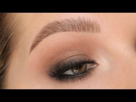 (15) How To Do A Classic Matte Smokey Eye! - YouTube Small Smokey Eye, Matte Smokey Eye, Daytime Smokey Eye, Smokey Eye Makeup Look, Apply Eyeshadow, Smokey Eye Tutorial, Diy Lip Balm, Diy Lips, Sigma Beauty