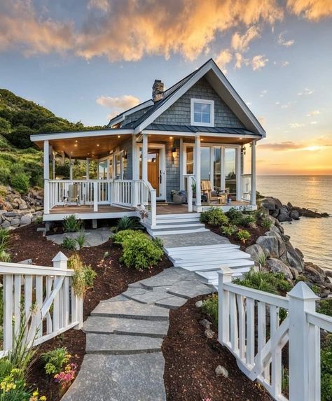 Charming Cottage Interior, Beach Cottage Aesthetic, Small Lake Houses, Tiny Beach House, Small Beach Houses, Lake Houses Exterior, Pink Castle, Dream Beach Houses, Tiny Home Ideas