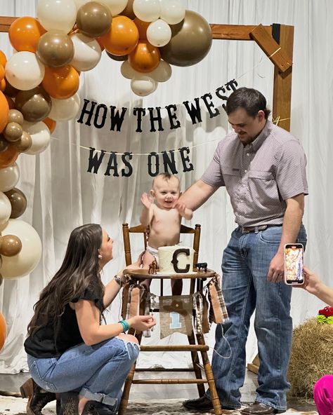 How The West Was ONE!!! Happy 1st birthday to my baby boy ❤️ so blessed with this sweet boy!!! How The West Was One, How The West Was One Birthday, Bday Themes, 1st Rodeo, Baby First Birthday Themes, Wild Birthday Party, Boys 1st Birthday Party Ideas, Baby Birthday Themes, Rodeo Birthday