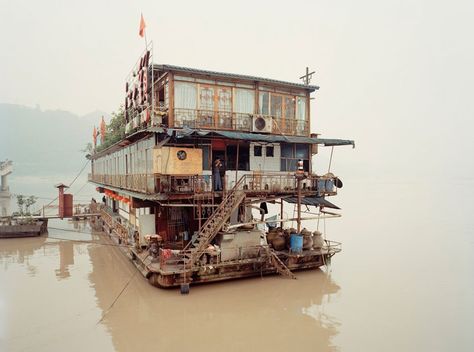 longriver13 Nadav Kander, Shanty Town, Environment Design, Environment Concept Art, Abandoned Places, House Boat, A House, Tiny House, Architecture Design