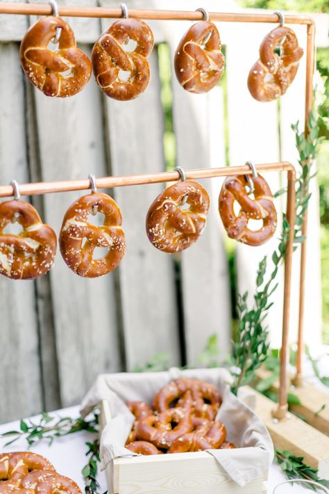 EASY FUN ENTERTAINING IDEAS: A DIY PRETZEL BAR Pretzel Bar, Wedding Food Bars, Pretzel Bars, Party Bites, Baby Bash, Wedding Food Drink, Carnival Food, Edible Favors, Edible Wedding Favors