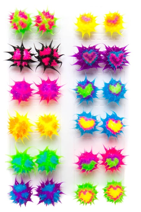 2000s Earrings, Images Kawaii, Spiky Hair, 2000s Nostalgia, Scene Fashion, Scene Kids, Scene Emo, Spike Earrings, Ball Earrings