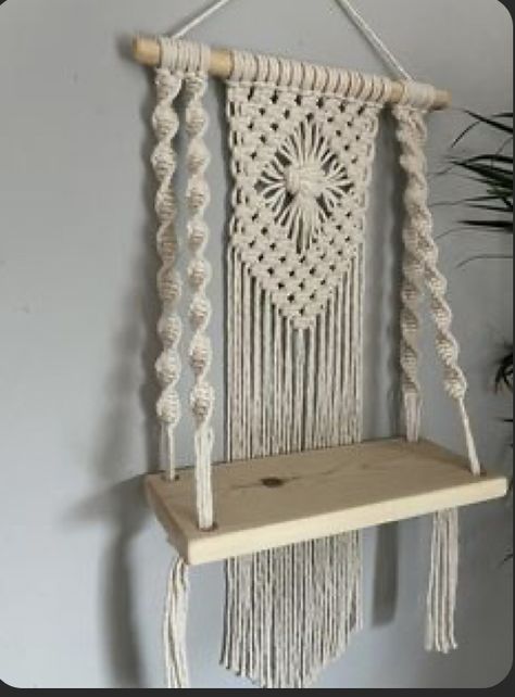 Macrame Shelf Diy, Macrame Hanging Shelf, Art Macramé, Pola Macrame, Macrame Shelf, Macrame Plant Hanger Patterns, Macrame Knots Tutorial, Makramee Diy, Macrame Wall Hanging Diy