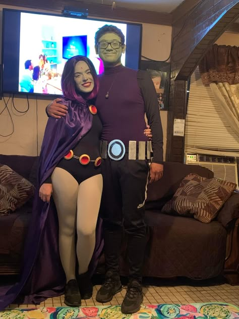 Beast Boy Costume, Raven Halloween Costume, Boyfriend Halloween, Raven And Beast Boy, Raven Costume, Easy Couple Halloween Costumes, Couples Costumes Creative, Me And My Boyfriend, Halloween Parejas