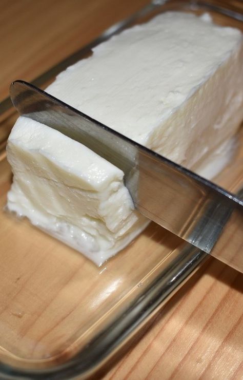 Homemade Goat Milk Butter - Perfected! - Zion Family Homestead Goat Milk Pudding Recipe, Goat Milk Pudding, Goat Milk Fudge Recipe, Goat Milk Butter, Goat Milk Recipes, Goat Recipes, Preserving Foods, Family Homestead, Homesteading Ideas