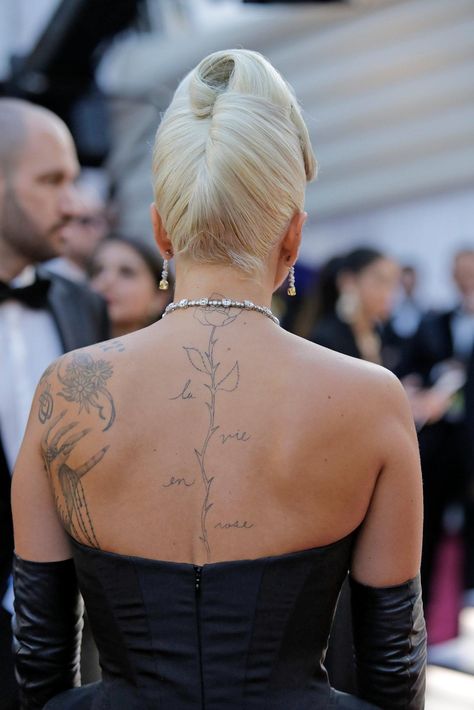 Lady Gaga Tattoo, 2019 Red Carpet, Jewelry Facts, Lady Gaga Photos, Oscars Red Carpet, Lady Gaga Pictures, Multiple Earrings, Native American Bracelets, American Indian Jewelry