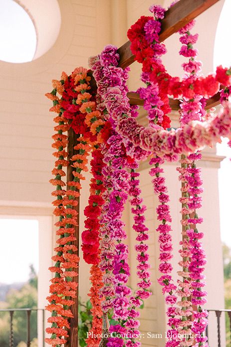 Indian Spring, Indian Wedding Details, Vibrant Wedding Decor, Indian Wedding Decor, English Country Weddings, Mehndi Ceremony, Mehndi Decor, Wedding Mandap, Indian Fusion Wedding