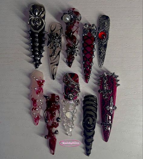 Sick New World Nails, Goth Punk Nails, Falling In Reverse Nails, Goth Acrylic Nail Designs, Romantic Goth Nails, Vampire Nails, Junk Nails, Spooky Nails, Punk Nails