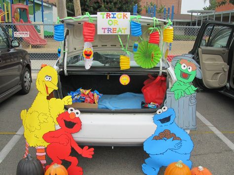 All Sesame Street characters made out of poster board; some were on stakes that could be put into ground for free-standing decor; these were used for a pre-school trunk n treat. Sesame Street Truck Or Treat, Trunk Or Treat Ideas Sesame Street, Trunk Or Treat Sesame Street, Sesame Street Trunk Or Treat Ideas, Sesame Street Trunk Or Treat, Sesame Street Halloween Party, Halloween Car Decorations, Trunker Treat Ideas, Teal Pumpkin