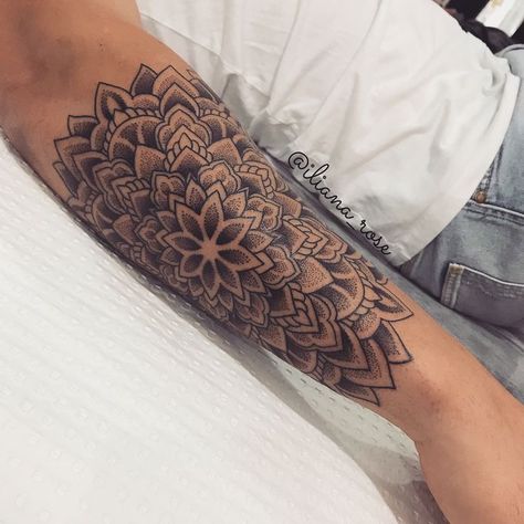 Forearm Mandala Tattoo, Tattoo Frau, Inner Forearm, Mandala Tattoo Design, Leg Sleeves, Mandala Tattoo, Forearm Tattoo, Creative Tattoos, Black Tattoos