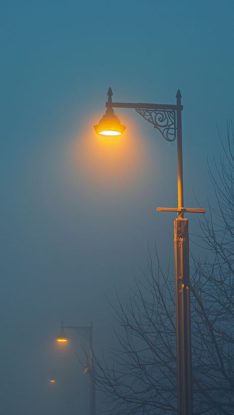 Streetlamps In The Fog, Light Post Drawing, Street Lamp In The Fog, Street Light Art, Street Light At Night, Iphone Wallpaper Images, Painting Inspo, Wallpaper Images, Street Lamp