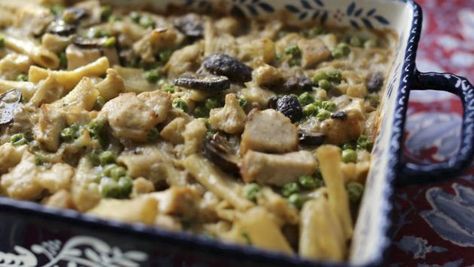 Saskatoon Recipes, Tetrazzini Recipes, Make Ahead Chicken, Casserole Meals, Baking Substitutions, Chicken Entree, Chicken Tetrazzini Recipes, Pasta Bakes, Cooking Outdoors