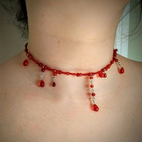 Diy Halloween Blood, Choker Diy, Halloween Jewelry Diy, Diy Choker, Blood Drip, Diy Collier, Jewerly Beads, Beaded Necklace Diy, Handmade Wire Jewelry