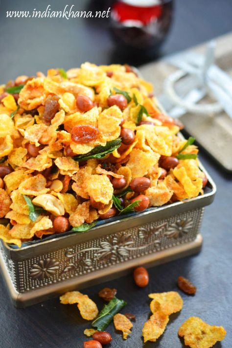 Mixture Recipe, Diwali Snacks, Diwali Food, Chaat Recipe, Dry Snacks, Salted Egg, Tea Time Snacks, Indian Sweets, Indian Snack Recipes