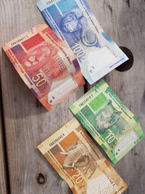 South African Money, Sa Money, Billionaire Goals, Money Counter, Cute Anniversary Gifts, Africa People, Money Vision Board, Bff Hands Aesthetic, Mo Money