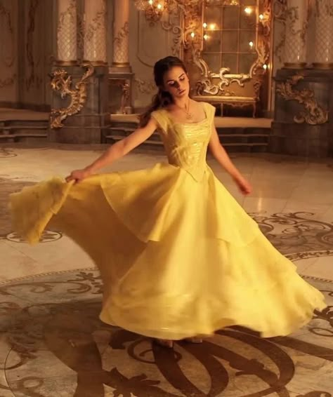 Belle Aesthetic, Emma Watson Belle, Beauty And The Beast Movie, Disney Live, Belle Beauty And The Beast, Belle Beauty, Belle Dress, Princesa Disney, Princess Belle