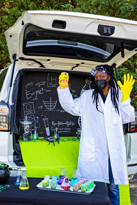 Trunk Or Treat Ideas For Ambulance, Creepy Laboratory, Trunk Or Treat Ideas For Suv, Unique Trunk Or Treat Ideas, Madam Curie, Trunker Treat Ideas, Mad Scientist Halloween, Trunk Or Treat Ideas, Library Crafts