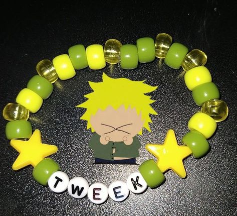 Kandi Bracelets South Park, South Park Bracelet Ideas, South Park Bracelet, South Park Kandi, Pulseras Kandi, Diy Kandi Bracelets, Pony Bead Bracelets, Tweek South Park, South Park Memes