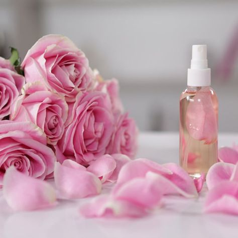 Save Your Skin With a DIY Rosewater Spray Rose Water For Skin, Rose Water Benefits, Heal Cracked Heels, Diy Makeup Setting Spray, Rose Toner, Natural Skincare Recipes, Essential Oil Companies, Interior Vintage, Hair Regimen