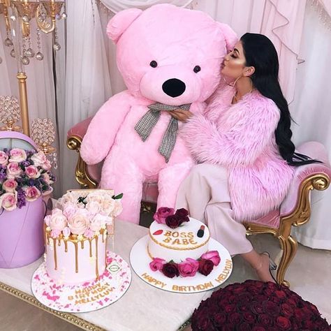 Spoiled Girlfriend, Teddy Bear Pink, Big Teddy Bear, Big Teddy, Giant Teddy Bear, Birthday Goals, Giant Teddy, Bear Pink, Teddy Bear Girl