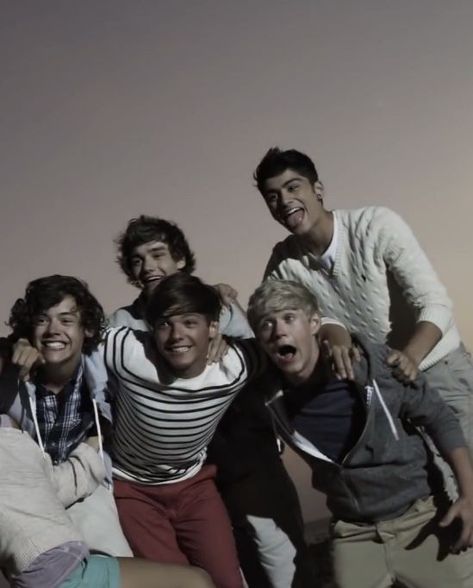 One Direction Group Pictures, One Direction Girlfriends, One Direction Group, 1d Day, One Direction Music, One Direction Images, One Direction Wallpaper, One Direction Photos, Five Guys