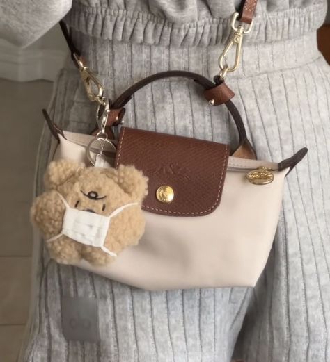 Le Pilage Mini, Long Champ Le Pliage Mini, Long Champ Mini Bag, Longchamp Mini Le Pliage Outfit, White Longchamp, Mini Longchamp Bag, Longchamp Bag Outfit, Longchamp Mini Bag, Longchamp Le Pliage Mini